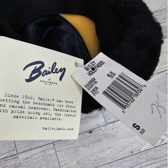 Bailey of Hollywood Wagner Black Wool Flat Cap Hat w/ Ear Flaps, Size Small NWT - Picture 7 of 11